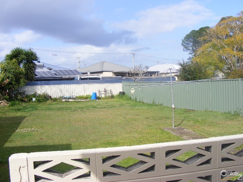 10 Cowper Street, Taree NSW 2430