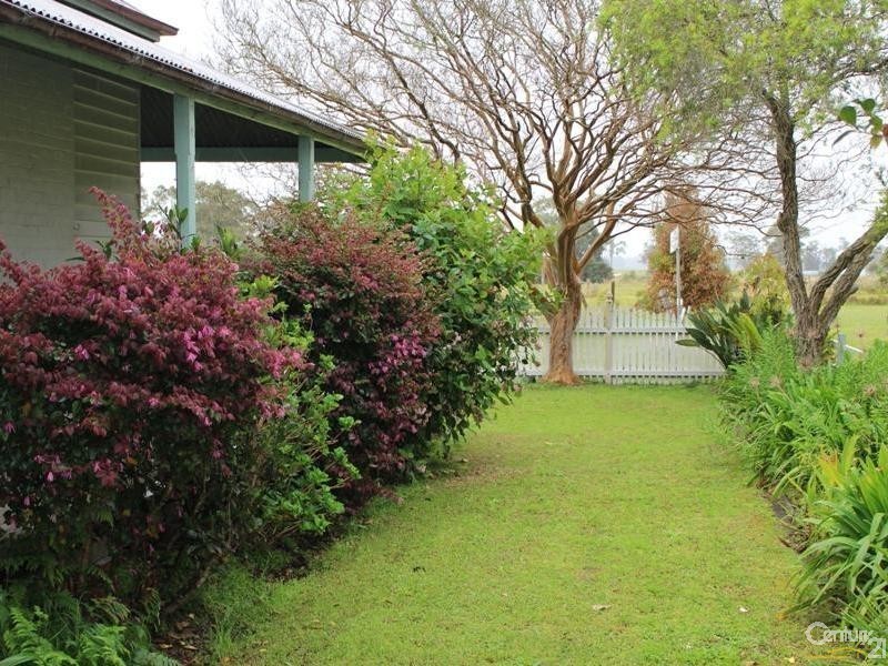 13 Queen Street (Cnr George & Queen Sts), Cundletown NSW 2430
