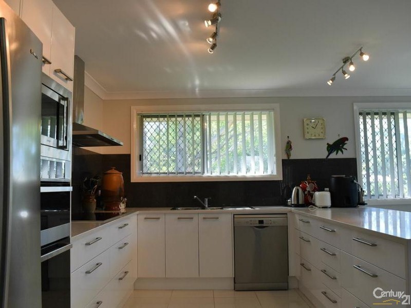6 Railton Avenue, Taree NSW 2430