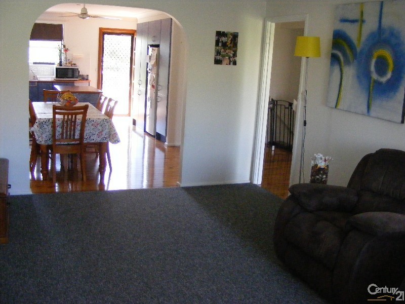27 Combined Street, Wingham NSW 2429