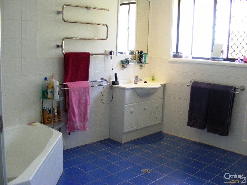 27 Combined Street, Wingham NSW 2429