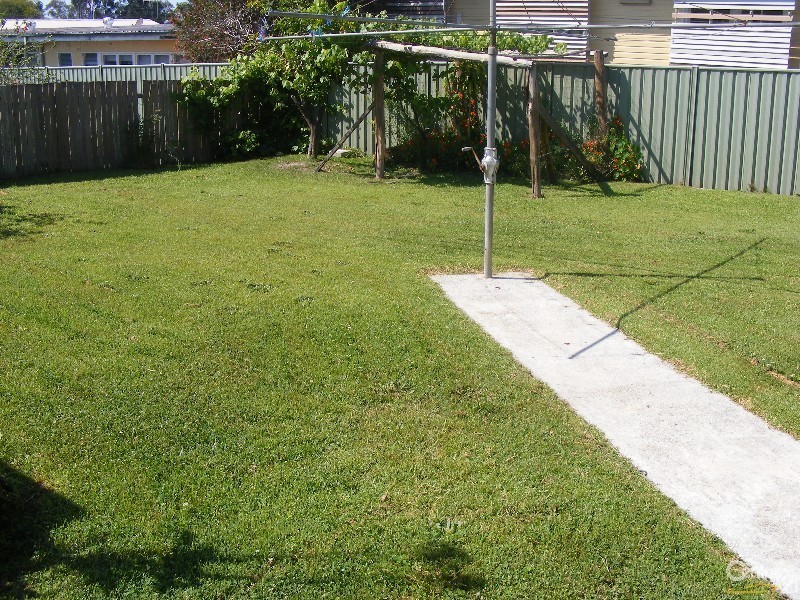 8 Maiden Avenue, Taree NSW 2430