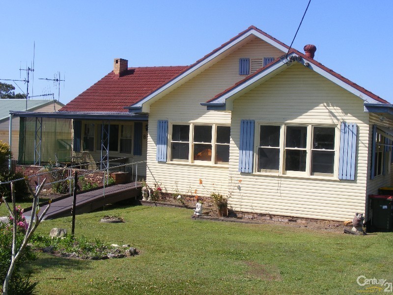 8 Maiden Avenue, Taree NSW 2430