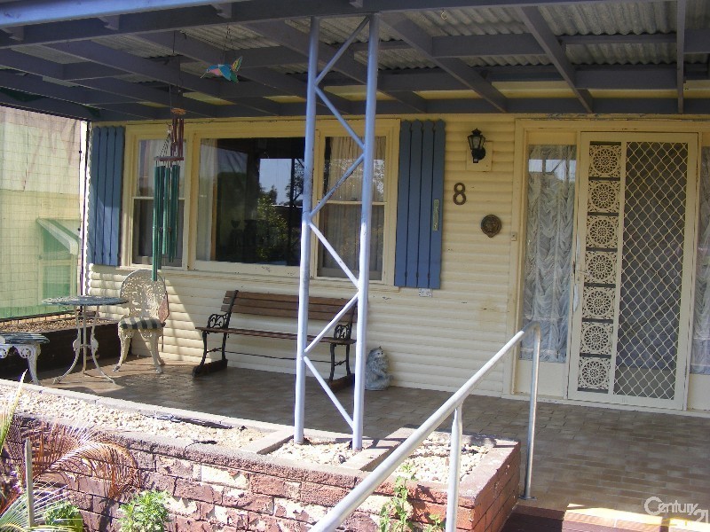 8 Maiden Avenue, Taree NSW 2430