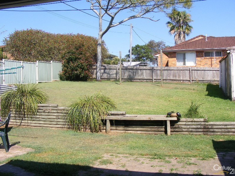 8 Claxton Street, Tinonee NSW 2430