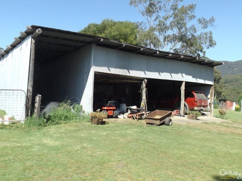 345 Careys Road, Hillville NSW 2430