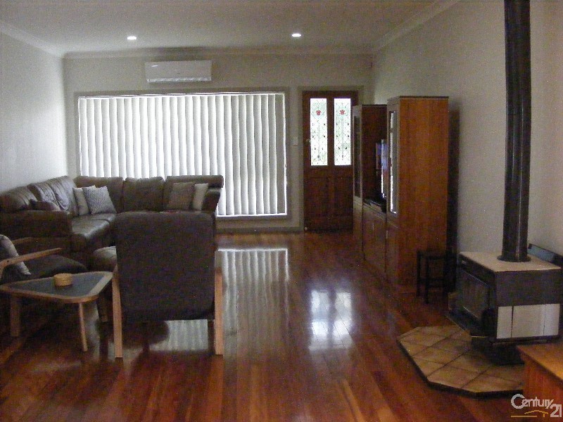 11 Spence Street, Taree NSW 2430