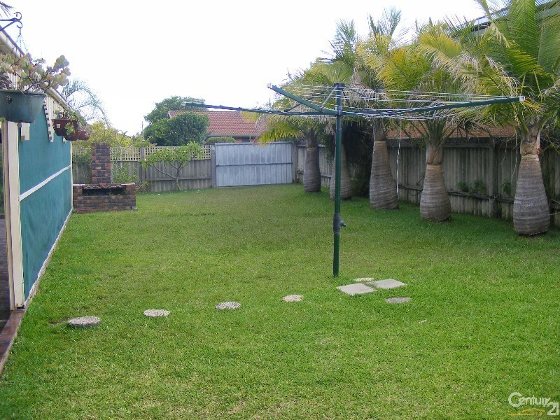 27 Wentworth Street, Taree NSW 2430