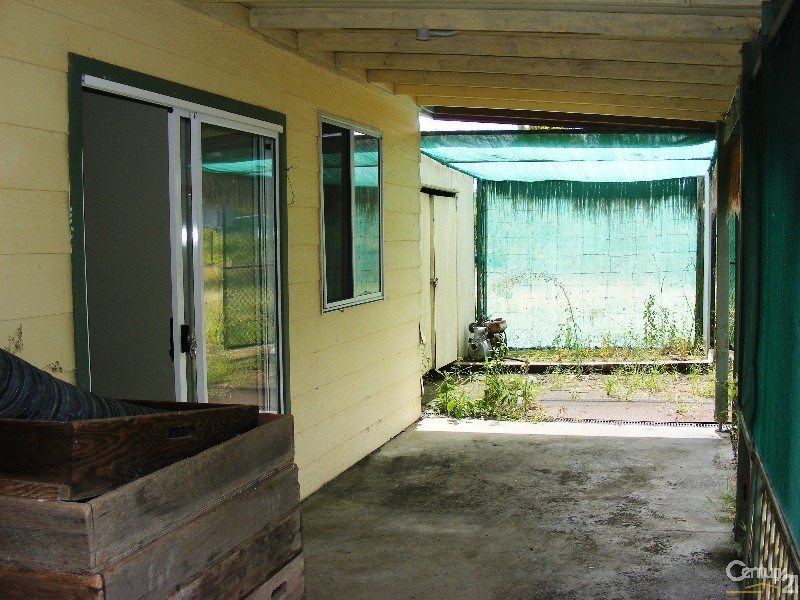 2 Farmborough Close, Cundletown NSW 2430