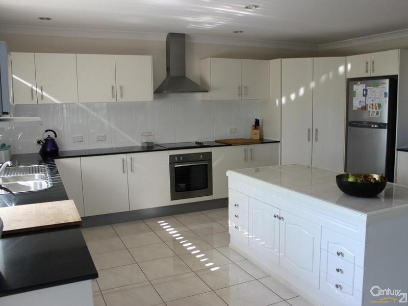 8 Adelaide Close, Wingham NSW 2429