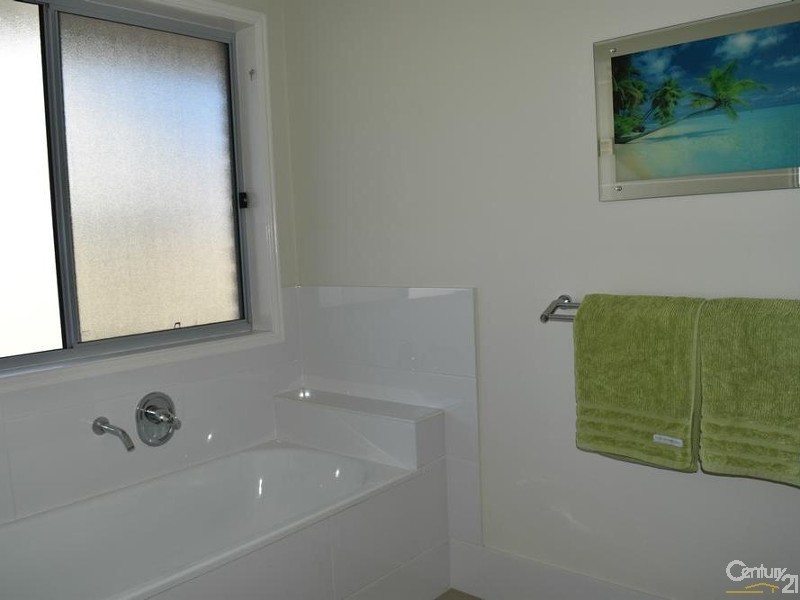 13  Riverlinks Circuit, Taree NSW 2430
