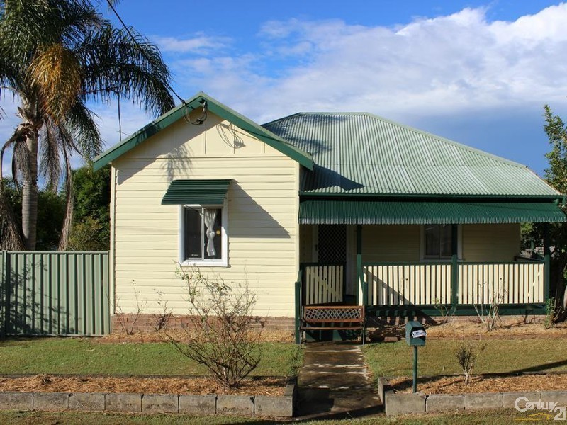 37 Flett Street, Taree NSW 2430