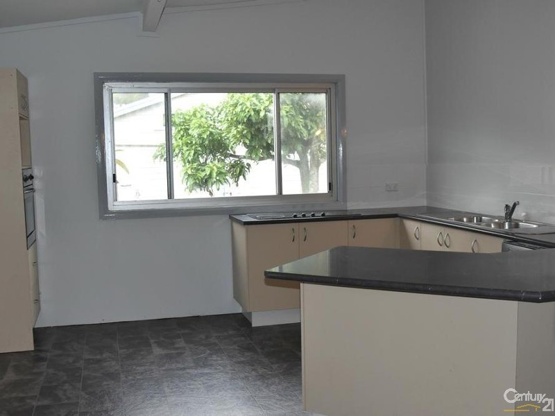 37 Flett Street, Taree NSW 2430