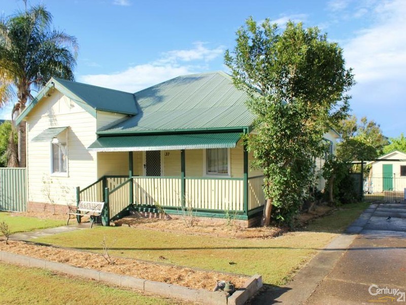 37 Flett Street, Taree NSW 2430