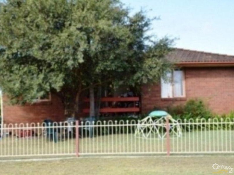 2 Warrina Close, Taree NSW 2430