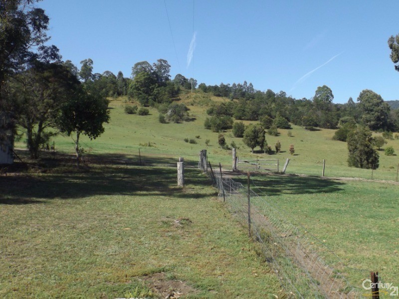 345 Careys Road, Hillville NSW 2430