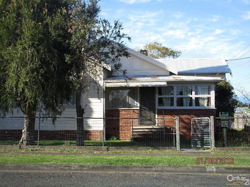 23 Florence Street, Taree NSW 2430