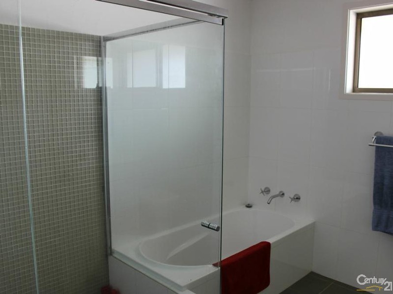 7 Flinders Street, Taree NSW 2430