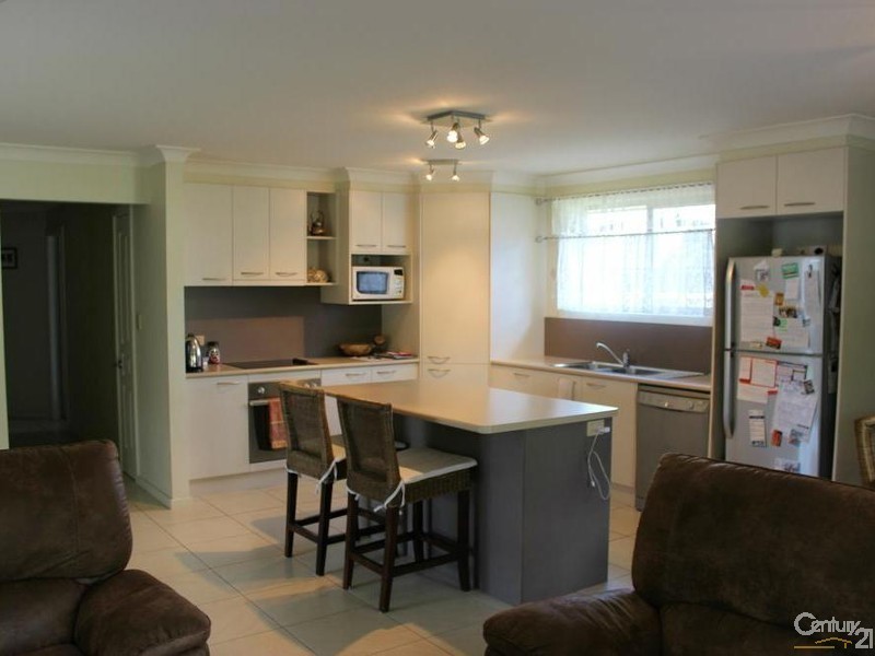 5 Rosedale Place, Tinonee NSW 2430