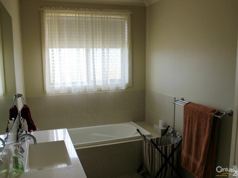 5 Rosedale Place, Tinonee NSW 2430