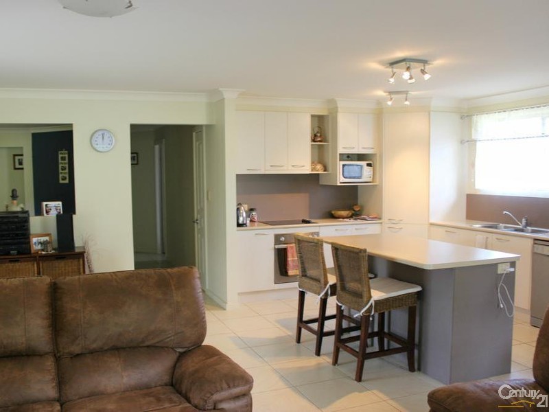 5 Rosedale Place, Tinonee NSW 2430