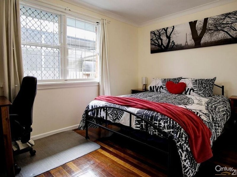 23 Ronald Road, Taree NSW 2430