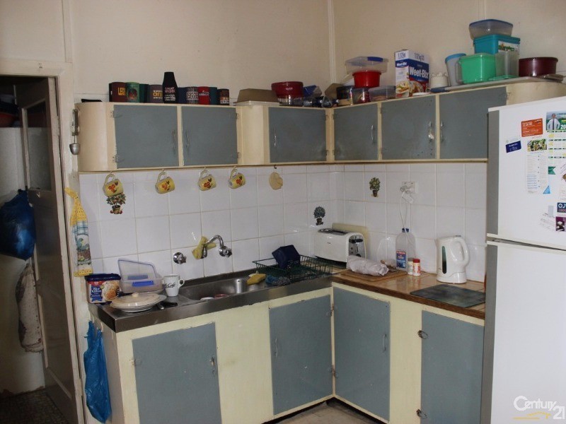 61 Chatham Ave, Taree NSW 2430