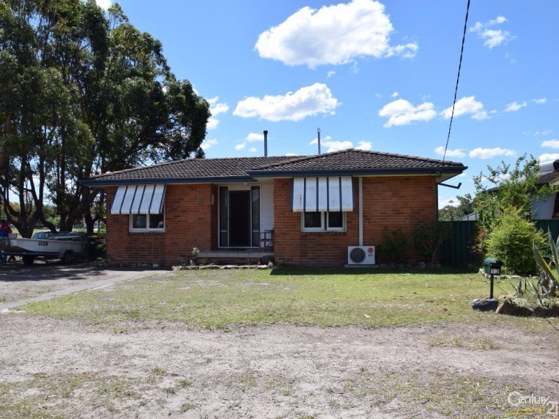 13 Ronald Road, Taree NSW 2430