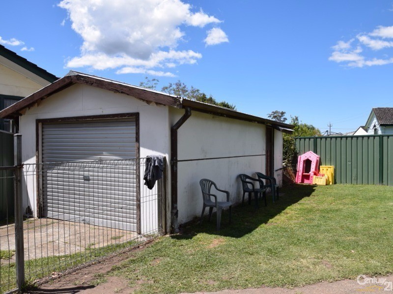 13 Ronald Road, Taree NSW 2430