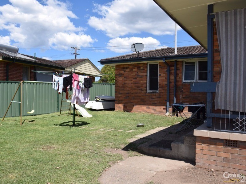 13 Ronald Road, Taree NSW 2430