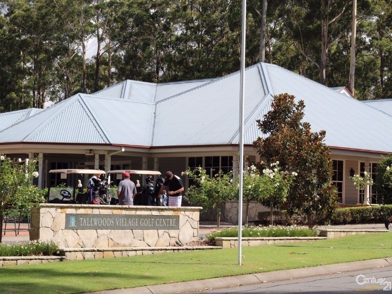 8 St Andrews Court, Tallwoods Village NSW 2430