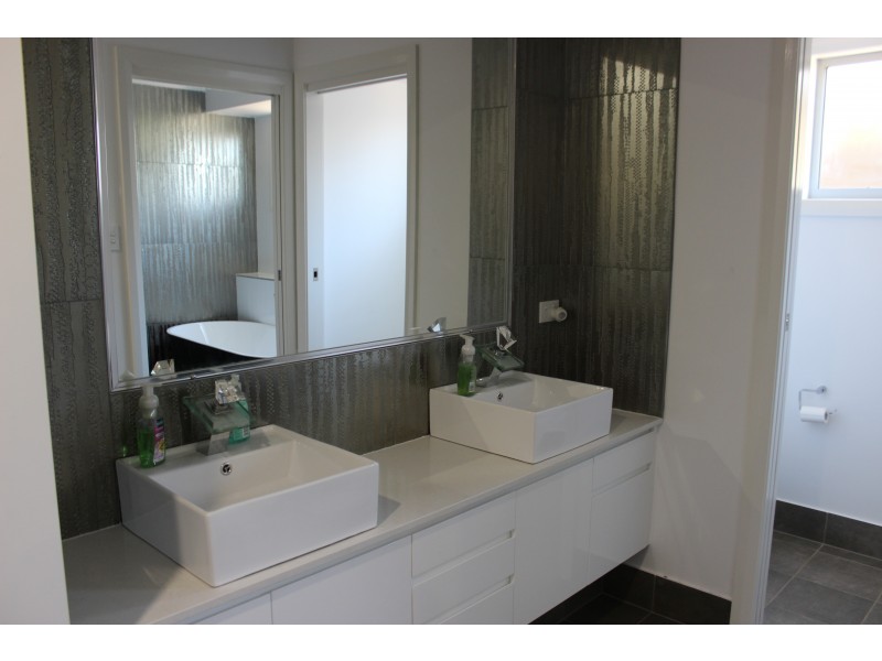 24 Eastern Valley Way, Tallwoods Village NSW 2430