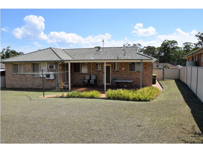 19 Robusta Parade, Taree NSW 2430