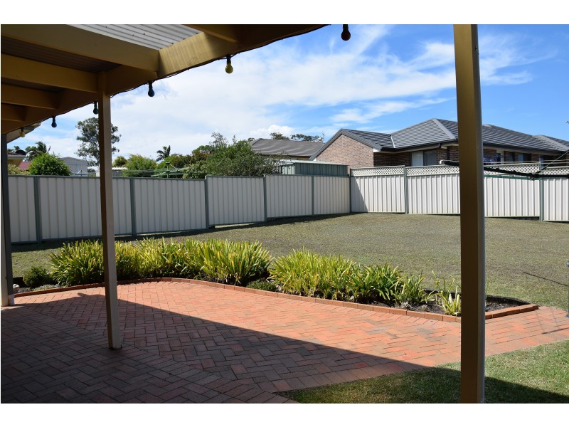 19 Robusta Parade, Taree NSW 2430