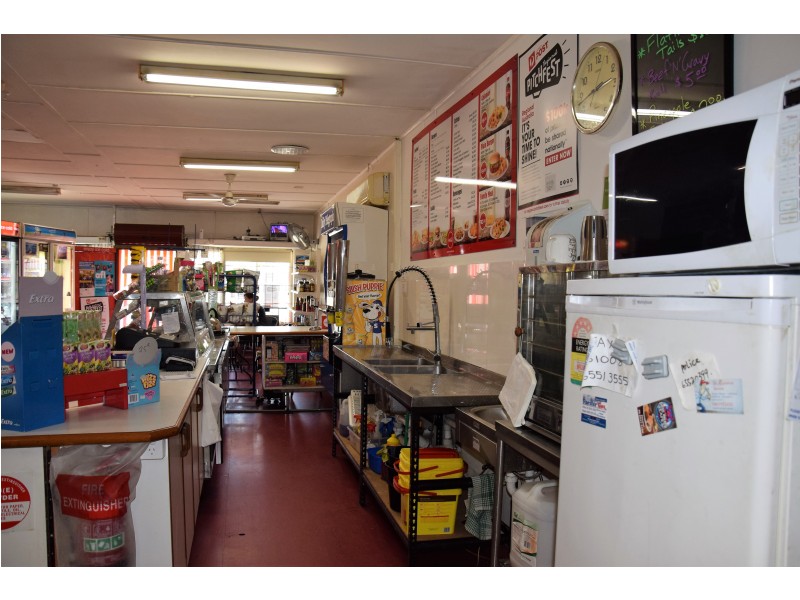 1 Cnr Stokes & Cowper Streets, Taree NSW 2430