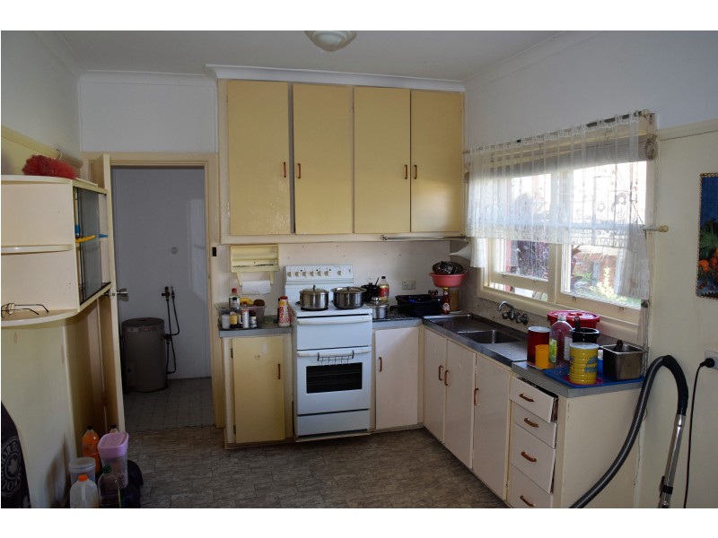 6 Crescent Avenue, Taree NSW 2430