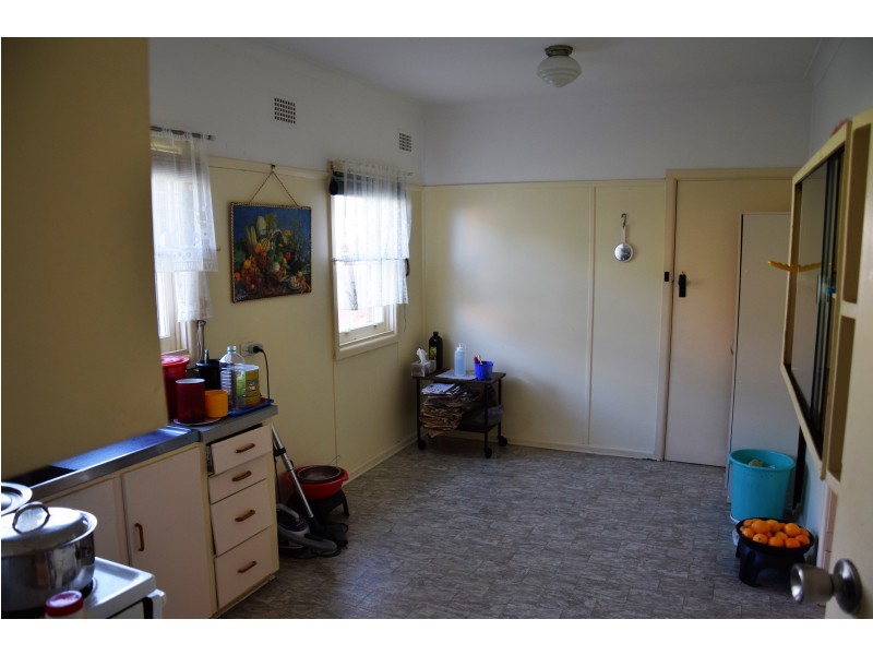 6 Crescent Avenue, Taree NSW 2430