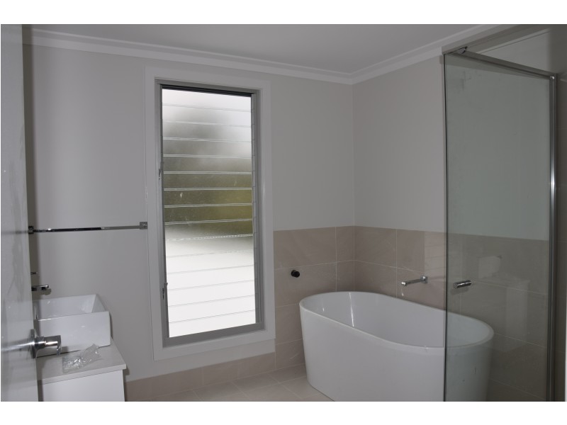 14 Riverlinks Court, Taree NSW 2430