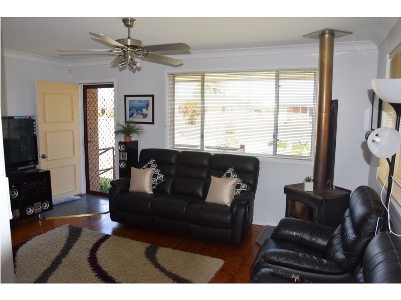 8 Hillcrest Close, Taree NSW 2430