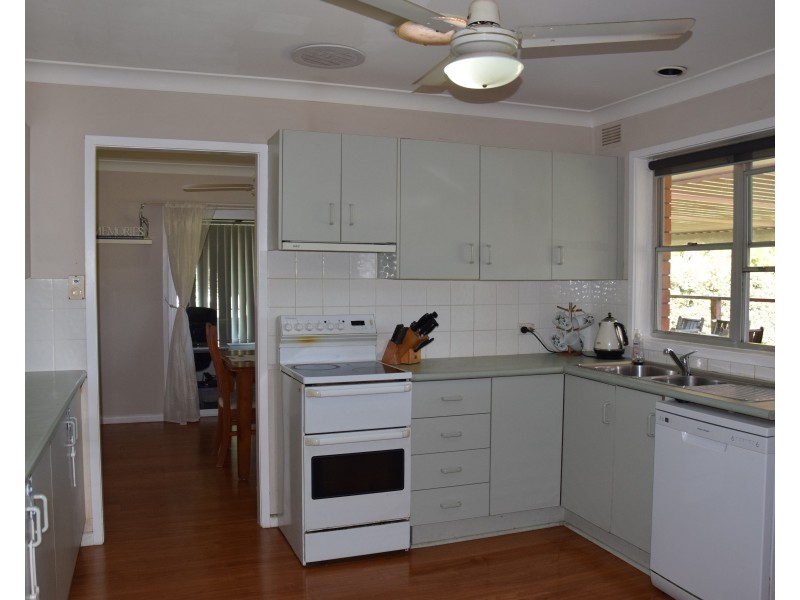 28 Railway Street, Taree NSW 2430