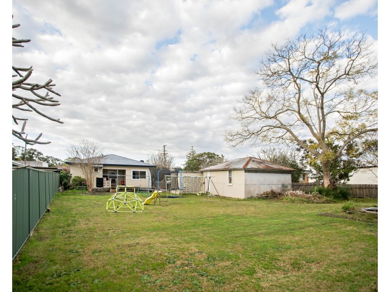 10 Cowper Street, Taree NSW 2430