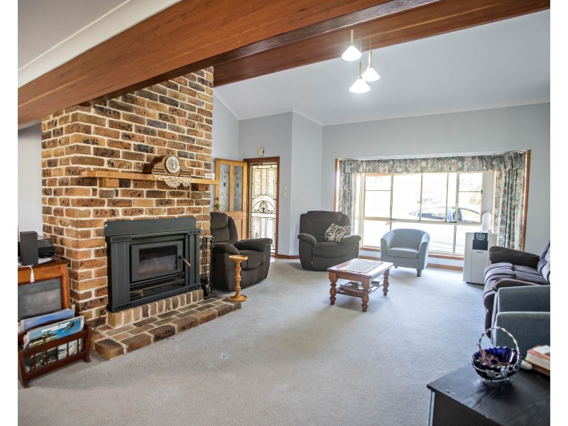 1 Kathryn Place, Taree NSW 2430