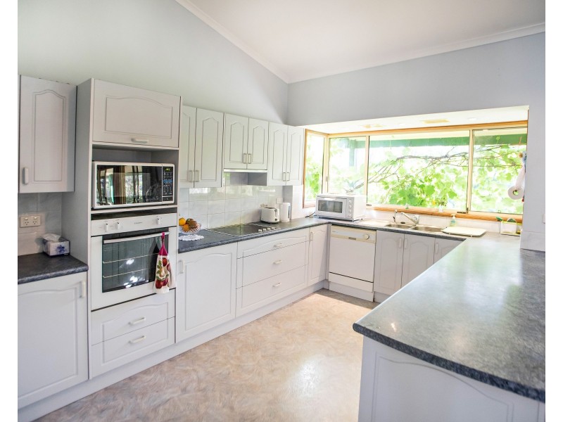 1 Kathryn Place, Taree NSW 2430