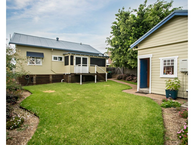 43 Farquhar Street, Wingham NSW 2429