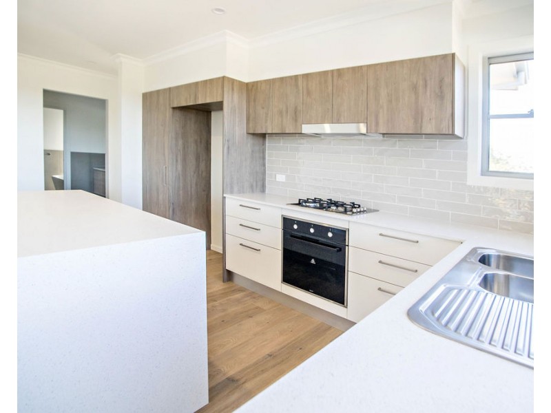 8 The Knoll, Tallwoods Village NSW 2430