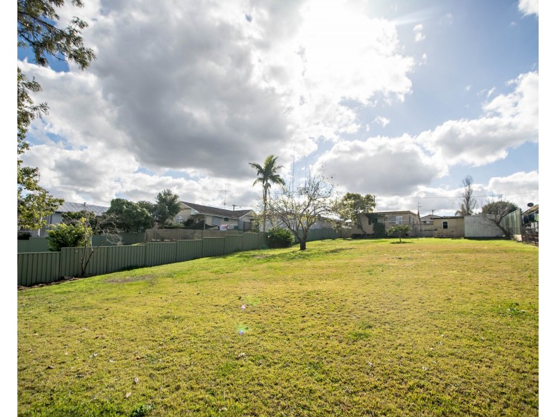 28 McRae Avenue, Taree NSW 2430