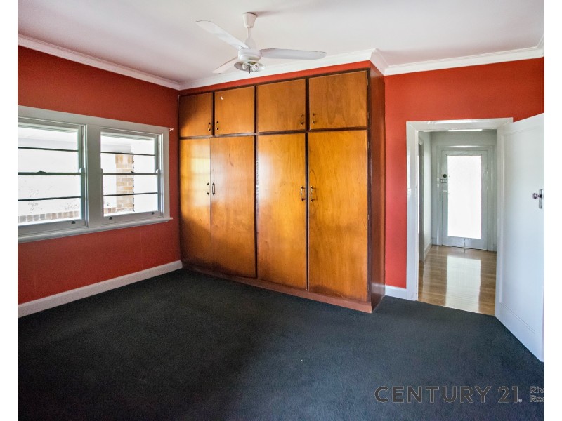 127 Commerce Street, Taree NSW 2430