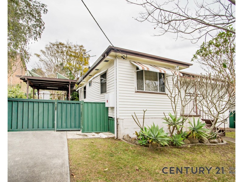 18 Coulston Street, Taree NSW 2430
