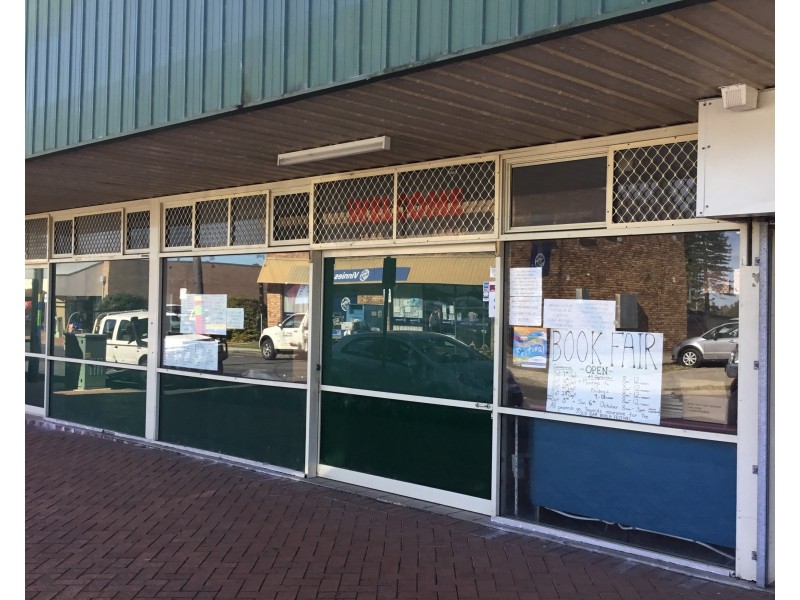 2/43 Old Bar Road, Old Bar NSW 2430