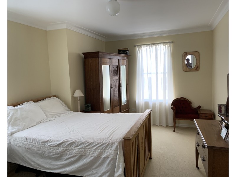 16A Crescent Ave, Taree NSW 2430
